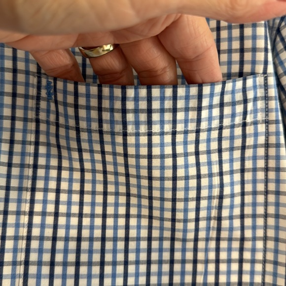 Men’s IZOD L/S button down shirt in a 3 different shades of blue plaid. 3XLT - Picture 3 of 8